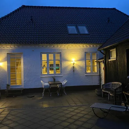 Sea Med Eget Bad Og Toilet, 200 M Til Hirtshals