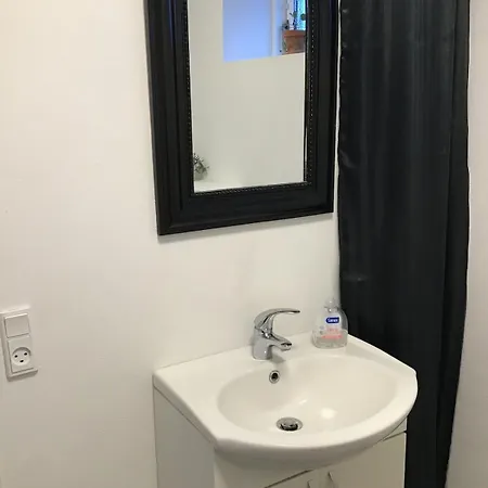 Appartement Sea Med Eget Bad Og Toilet, 200 M Til Hirtshals